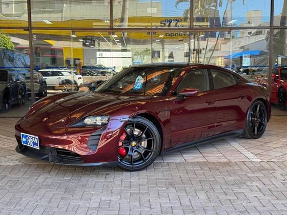 PORSCHE TAYCAN GTS ELÉTRICO